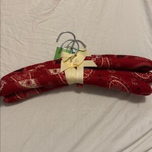 NWOT Vera Bradley padded hangers - retired print